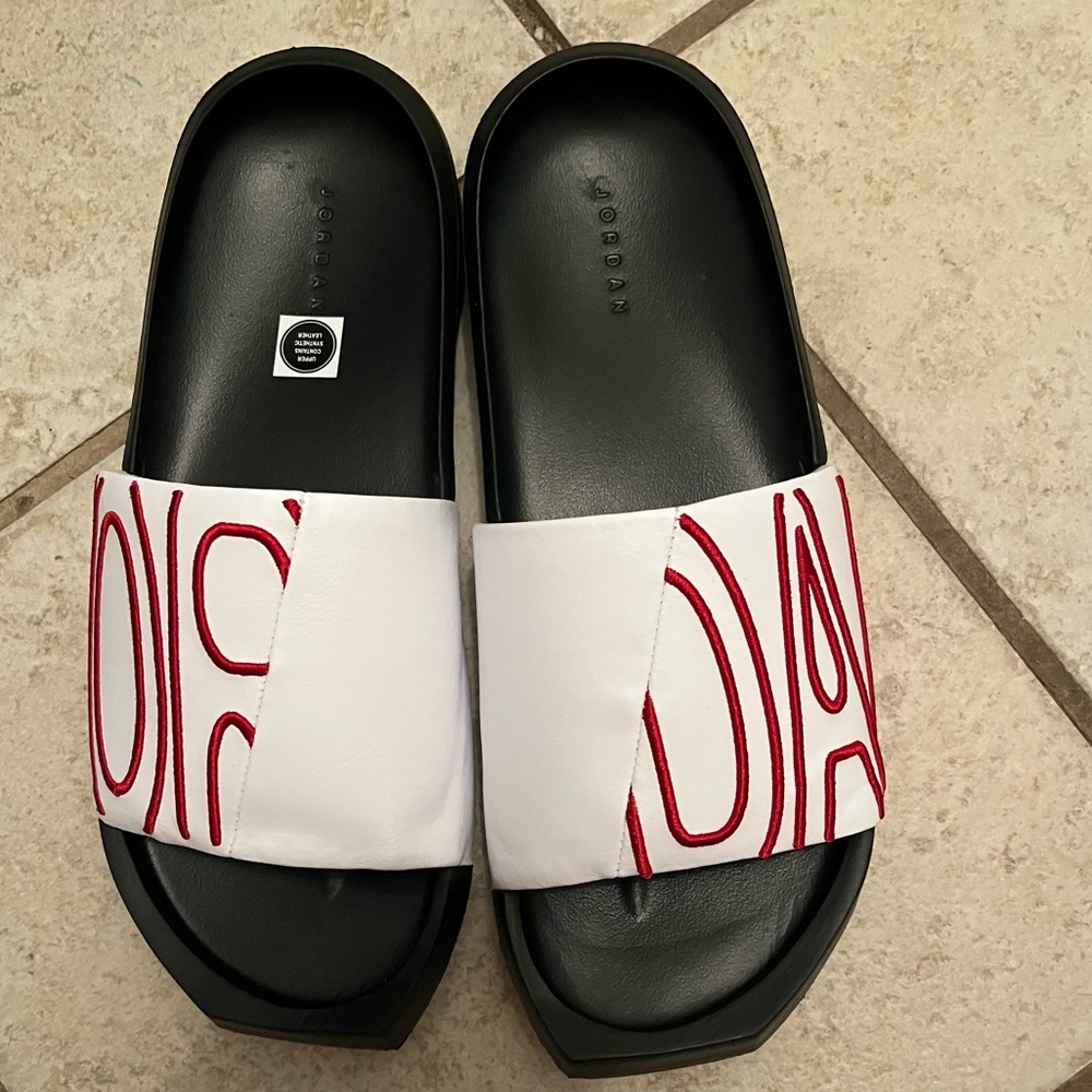 Nike/Jordan slides